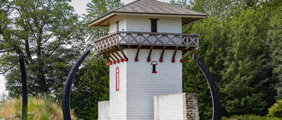 Nachbau eines römischen Wachturms in Osterburken