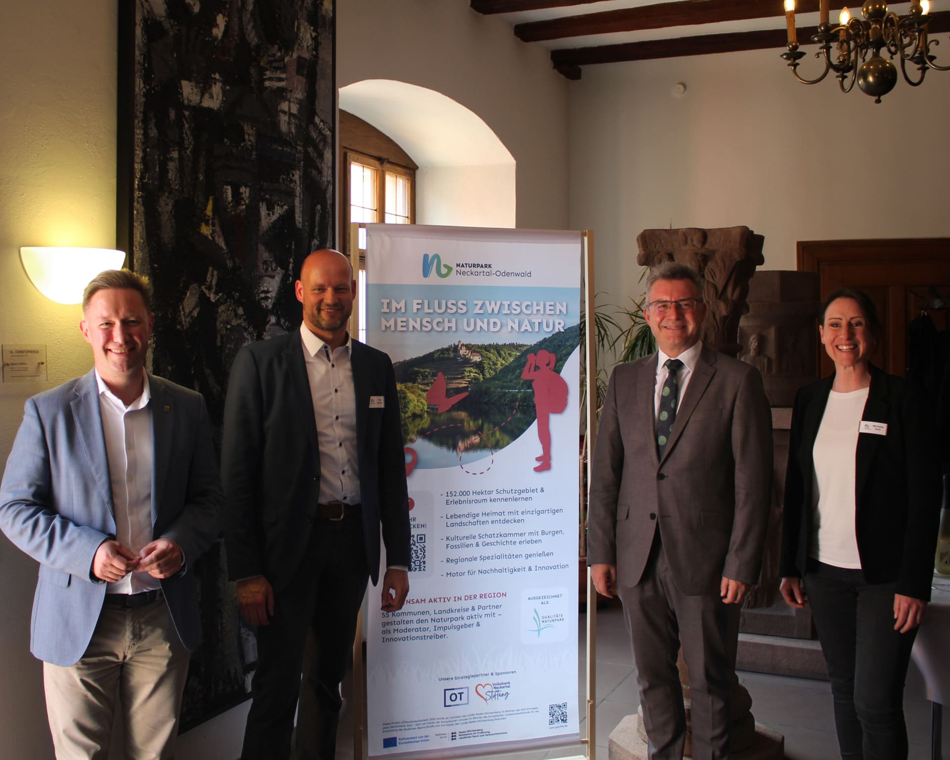 Geschäftsführung des Naturparks mit dem 1. Vorsitzenden Dr. Brötel und Mosbachs OB Julian Stipp